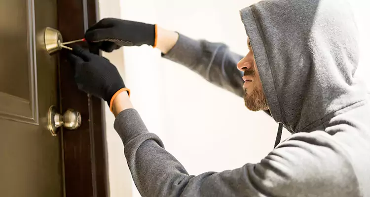 Emergency Motel Lock Repairs—Available 24/7 in Eustis, FL